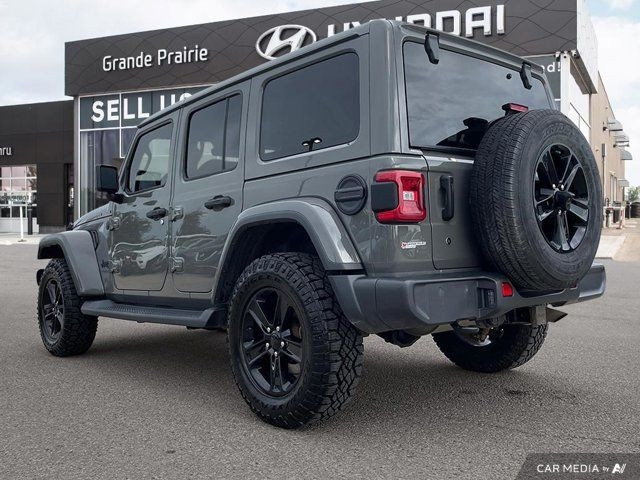 2020 Jeep Wrangler Unlimited Sahara Altitude | 4WD in Cars & Trucks in Grande Prairie - Image 4