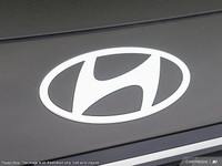 This Hyundai Palisade has a dependable Regular Unleaded V-6 3.5 L/212 engine powering this Automatic... (image 8)