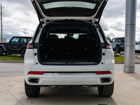 | PREVIOUS DEALER DEMO | Step into premium performance and luxury with the 2025 Jeep Grand Cherokee... (image 6)