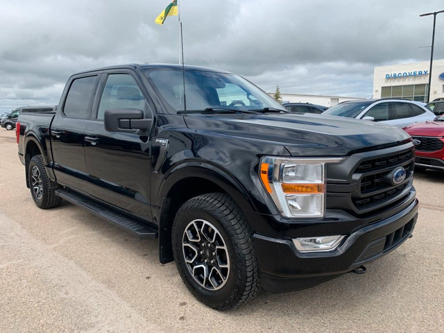 2022 Ford F-150 XLT - 3.5L ECO & TRAILER TOW!! in Cars & Trucks in Saskatoon