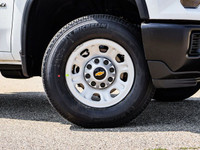 Welcome To Sherwood Park Chevrolet. The #1 Volume Chevrolet Dealer in Canada. This Chevrolet SILVERA... (image 5)