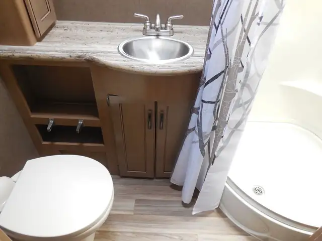 2019 Thor Motor Coach A.c.e 30.4 in RVs & Motorhomes in St. Albert - Image 28