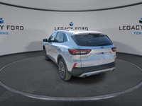 *Sunroof, Wireless Charging, 360 Camera, Power Driver Seat, Hybrid!* With an interior that easily ad... (image 5)