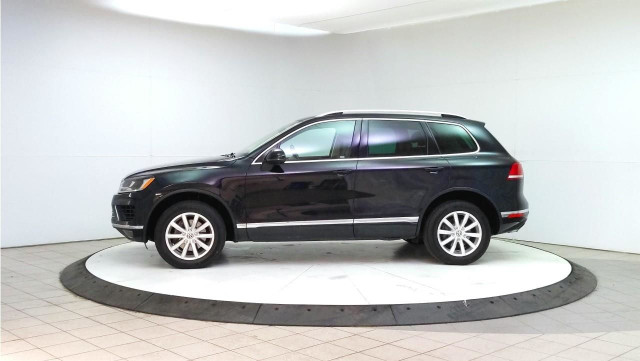 2016 Volkswagen Touareg in Cars & Trucks in Lethbridge - Image 2