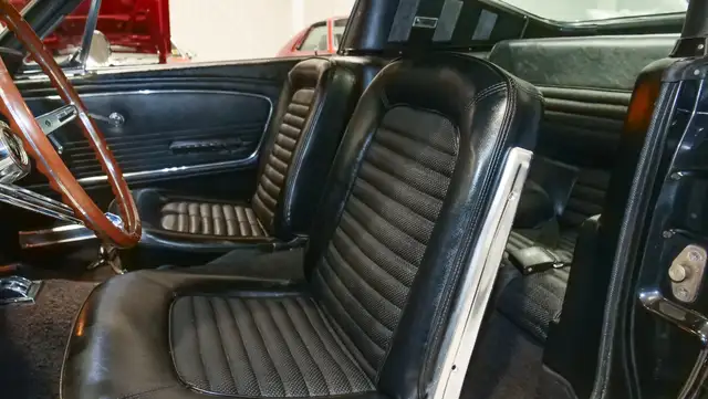 1966 Ford Mustang 2+2 Fastback in Classic Cars in London - Image 35