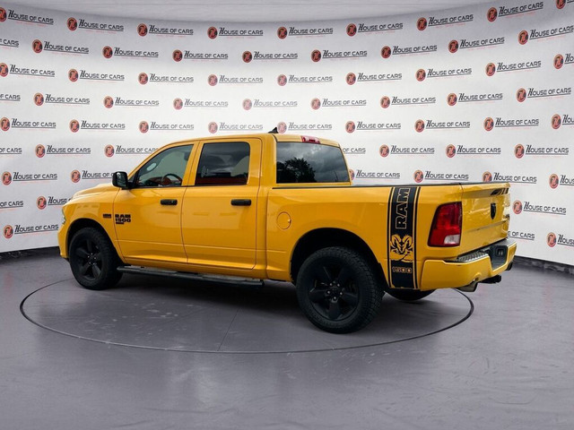 2019 Ram 1500 Classic Express 4x4 Crew Cab 5.7L in Cars & Trucks in Calgary - Image 4