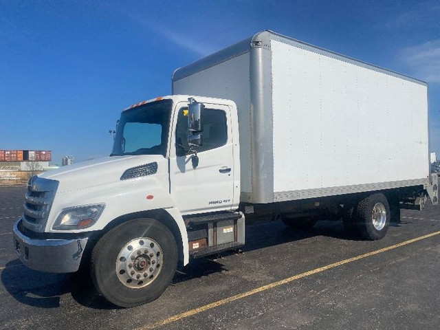2019 Hino Truck 268 ALUMVAN in Heavy Trucks in Mississauga / Peel Region - Image 3