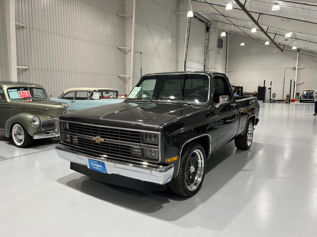 1987 Chevrolet Square Body R10 Single Cab in Classic Cars in London - Image 2