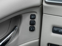 Experience the refined luxury and effortless performance of this 2023 Nissan Murano Platinum. This m... (image 9)