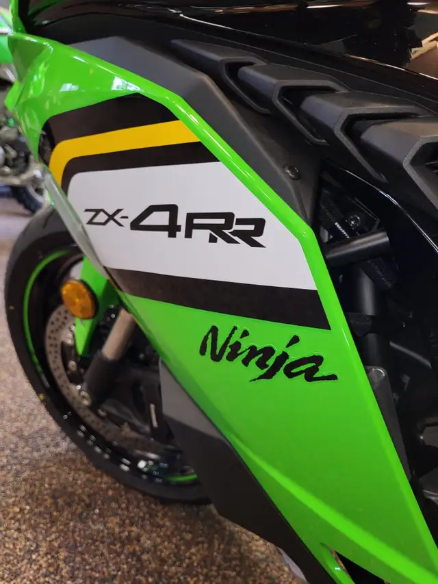 2025 Kawasaki NINJA ZX-4RR in Sport Bikes in St. Catharines - Image 6
