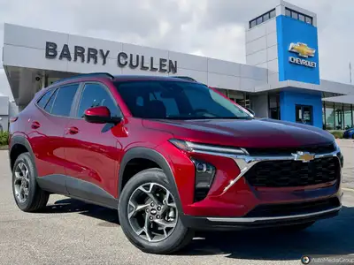 The new Chevrolet Trax LT in stunning blue is your perfect FWD SUV for city adventures. Designed for...