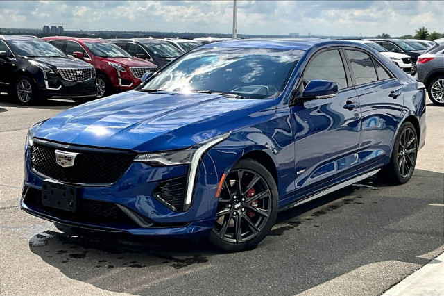 2022 Cadillac CT4-V in Cars & Trucks in Calgary - Image 3