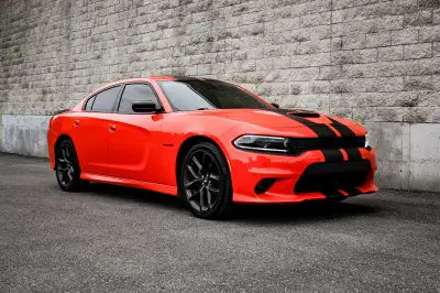 Android Auto, Apple CarPlay, Remote Start, Parking Sensors, Uconnect 4! 6 LOCATIONS KINGSTON - (613)...