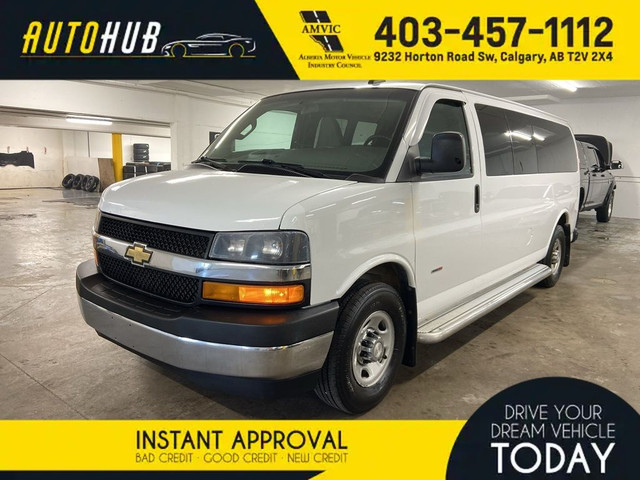 2018 Chevrolet Express Passenger 3500 15 PASSENEGR 2.8L DURAMAX dans Autos et camions  à Calgary