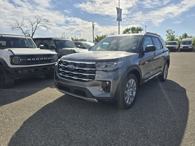 2025 Ford Explorer ACTIVE | COMFORT PKG | PANO ROOF | REMOTE STA in Cars & Trucks in Calgary - Image 3