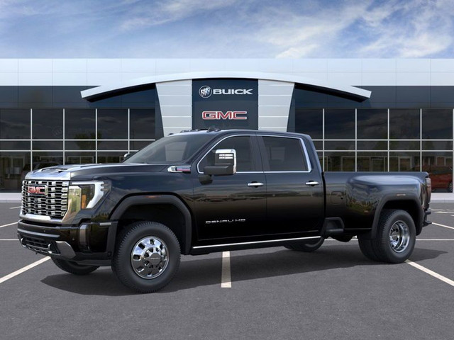 2025 GMC Sierra Denali 3500 Crew Cab Denali in Cars & Trucks in Barrie - Image 3
