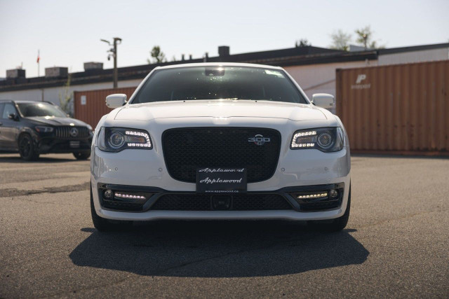 2023 Chrysler 300 in Cars & Trucks in Delta/Surrey/Langley - Image 3