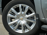 This Chevrolet Silverado 1500 boasts a sturdy engine powering this Automatic transmission. * This Ch... (image 5)