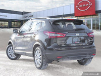 ==== Key Features: ==== * Five Passenger Capacity * Tons of Cargo Space * Cloth Interior * Blind Spo... (image 2)