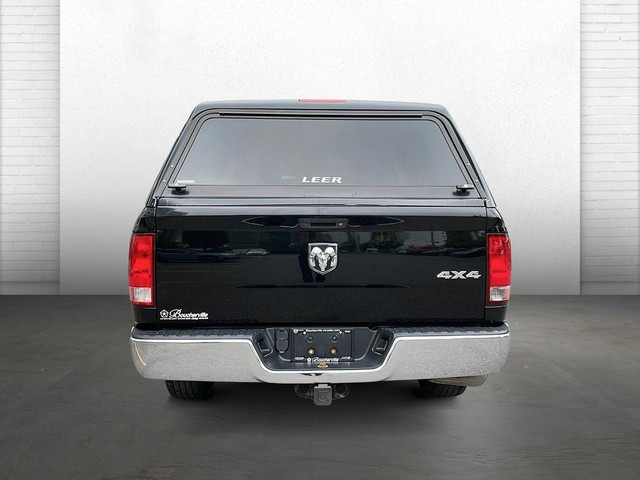 2015 Ram 1500 ST * QUAD CAB * V8 * BOITE DE FIBRE LEER * 6 PASS in Cars & Trucks in Longueuil / South Shore - Image 4