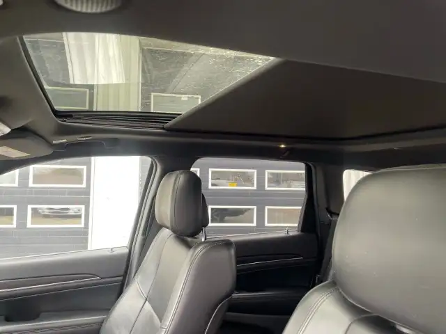2018 Jeep Grand Cherokee in Cars & Trucks in Ottawa - Image 14