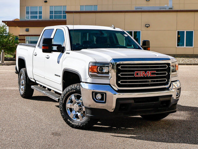 2017 GMC Sierra 2500HD SLE 6.0L in Cars & Trucks in Strathcona County - Image 2