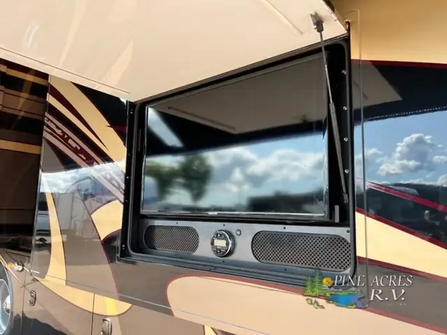 2016 Entegra Coach Anthem 42RBQ 42 Miles All New Tires ! in RVs & Motorhomes in Moncton - Image 10