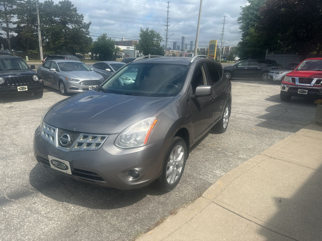 2011 Nissan Rogue AWD 4dr SV in Cars & Trucks in Mississauga / Peel Region - Image 3