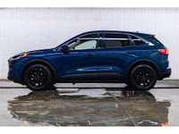 **ACCIDENT FREE - MECHANICALLY CERTIFIED** 94,682 KM This 2020 Ford Escape AWD SE is powered by a 1.... (image 2)