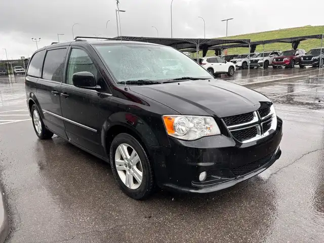 2013 Dodge Grand Caravan Crew in Cars & Trucks in Calgary - Image 11