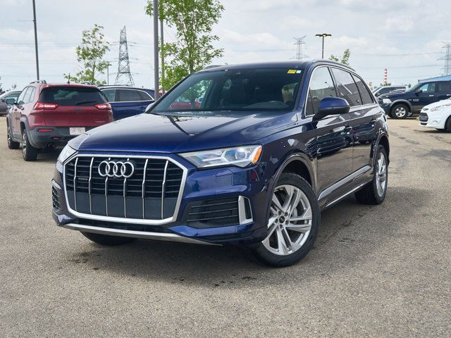 2021 Audi Q7 Komfort | HEATED SEATS AND STEERING | PANO-ROOF in Cars & Trucks in Edmonton