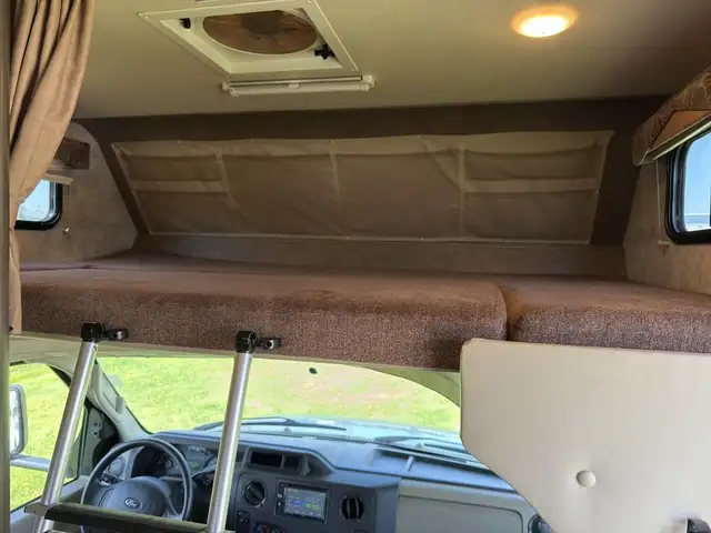 2018 Adventurer 19RD Motorisé classe C 2018 ALP Adventurer 19RD in RVs & Motorhomes in Lanaudière - Image 8