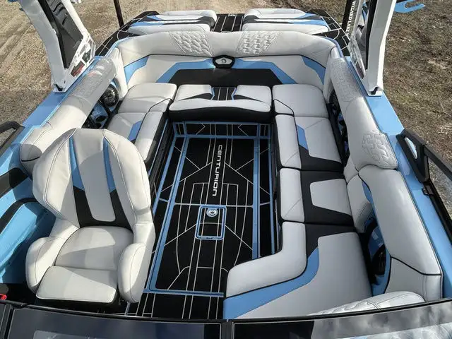 2025 Centurion Ri230 in Powerboats & Motorboats in Kelowna - Image 10