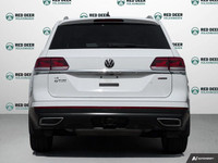 Experience the power and elegance of the 2021 Volkswagen Atlas Highline in a stunning white finish w... (image 5)