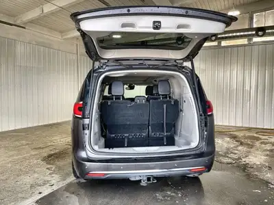 2023 Chrysler Pacifica Limited AWD | Nav | Heated Seats, View more