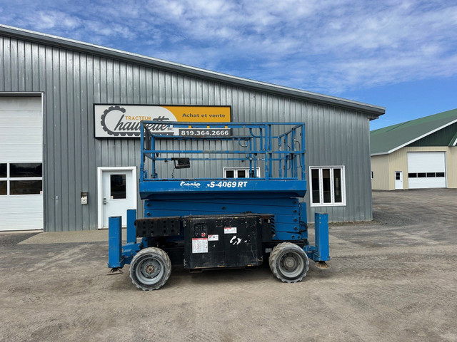 2017 GENIE GS-4069RT Plateforme Élévatrice 4x4 Diesel - in Heavy Equipment in Victoriaville
