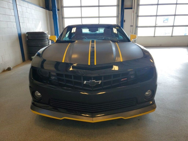  2011 Chevrolet Camaro 2SS W/ HEAD UP DISPLAY in Cars & Trucks in Moose Jaw - Image 2