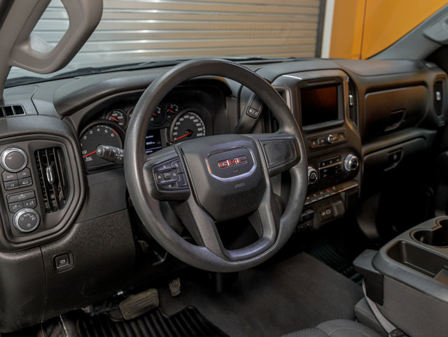 2023 GMC Sierra 1500 PRO GRAPHITE CREW 4X4 *CARPLAY* GR. REMORQ  in Cars & Trucks in Laurentides - Image 2