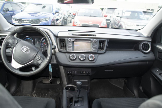 2018 TOYOTA RAV4 LE in Cars & Trucks in Oshawa / Durham Region - Image 4