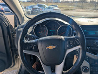 The 2013 Chevrolet Cruze ECO offers a smart balance between fuel efficiency and everyday driving com... (image 5)
