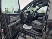 2018 Ram 2500 Power Wagon 4x4 Crew Cab Level II with 6.4L. Only 71,000kms! Super low mileage! Equipp... (image 8)