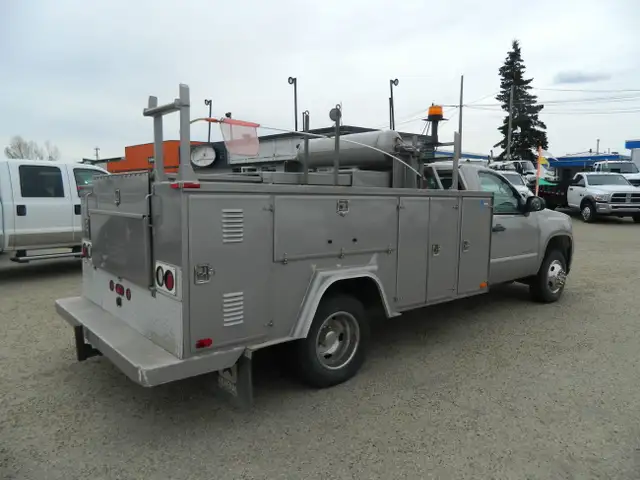 2008 GMC Sierra 3500 SERVICE TRUCK /ONLY 110 000 KMS  dans Autos et camions dans Ville d’Edmonton - Image 8