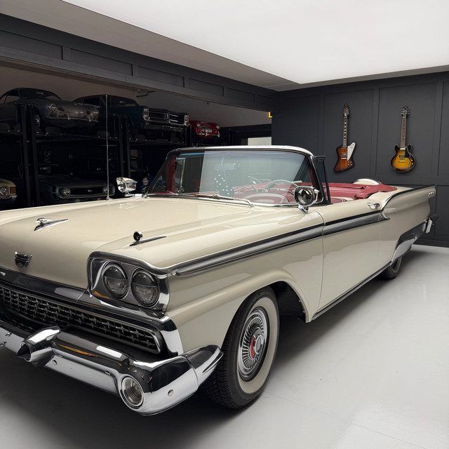 1959 Ford Fairlane in Classic Cars in Guelph - Image 2