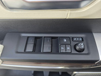 2022 Toyota Tundra 4x4 Crewmax Capstone Hybrid with 61,000kms. Loaded with Leather, Panoramic Sunroo... (image 9)
