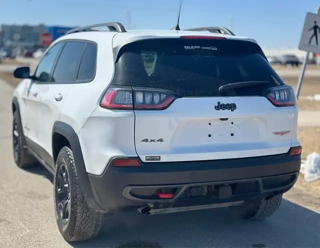 2020 Jeep Cherokee in Cars & Trucks in Winnipeg - Image 8