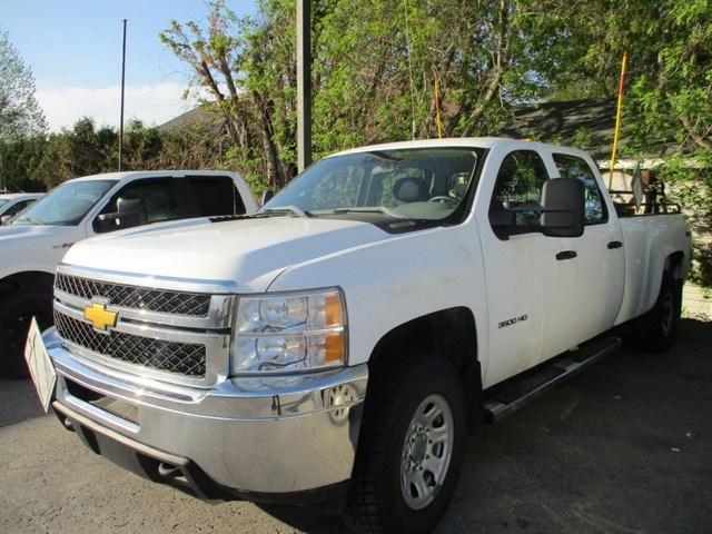 2009 GMC Sierra 1500 SLE CREWCAB 4X4 in Cars & Trucks in Laval / North Shore - Image 4