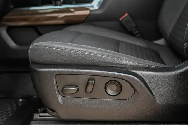 2022 Chevrolet Silverado 1500 RST Z71 Awd 4X4 Crew Cab / 5.3L V8 in Cars & Trucks in City of Montréal - Image 19