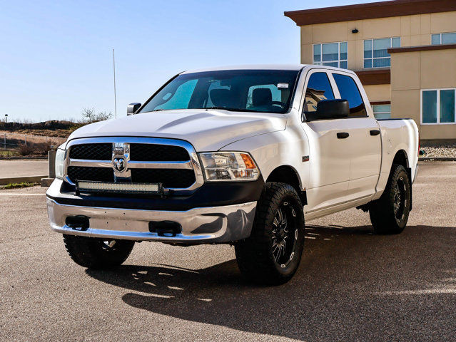 2018 Ram 1500 ST 5.7L in Cars & Trucks in Strathcona County - Image 4