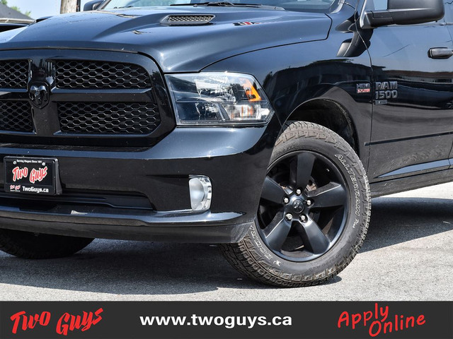 2022 Ram 1500 Express | Crew 5.7L 4WD | Night Edition | 6 Pass | in Cars & Trucks in St. Catharines - Image 2