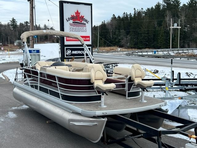 2023 Sweetwater SW 2086 Tritoon with Mercury 90HP CT and Galvani in Powerboats & Motorboats in Sault Ste. Marie - Image 2